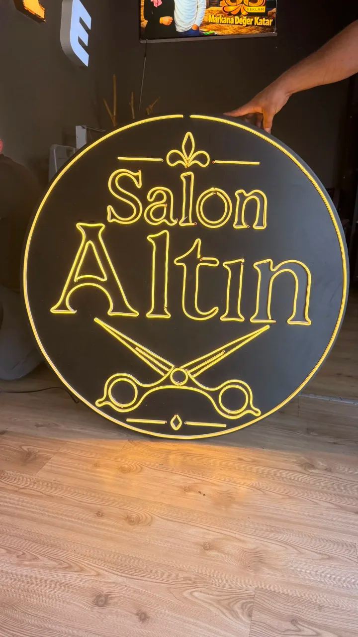 Salon Altın Makas kapak görseli